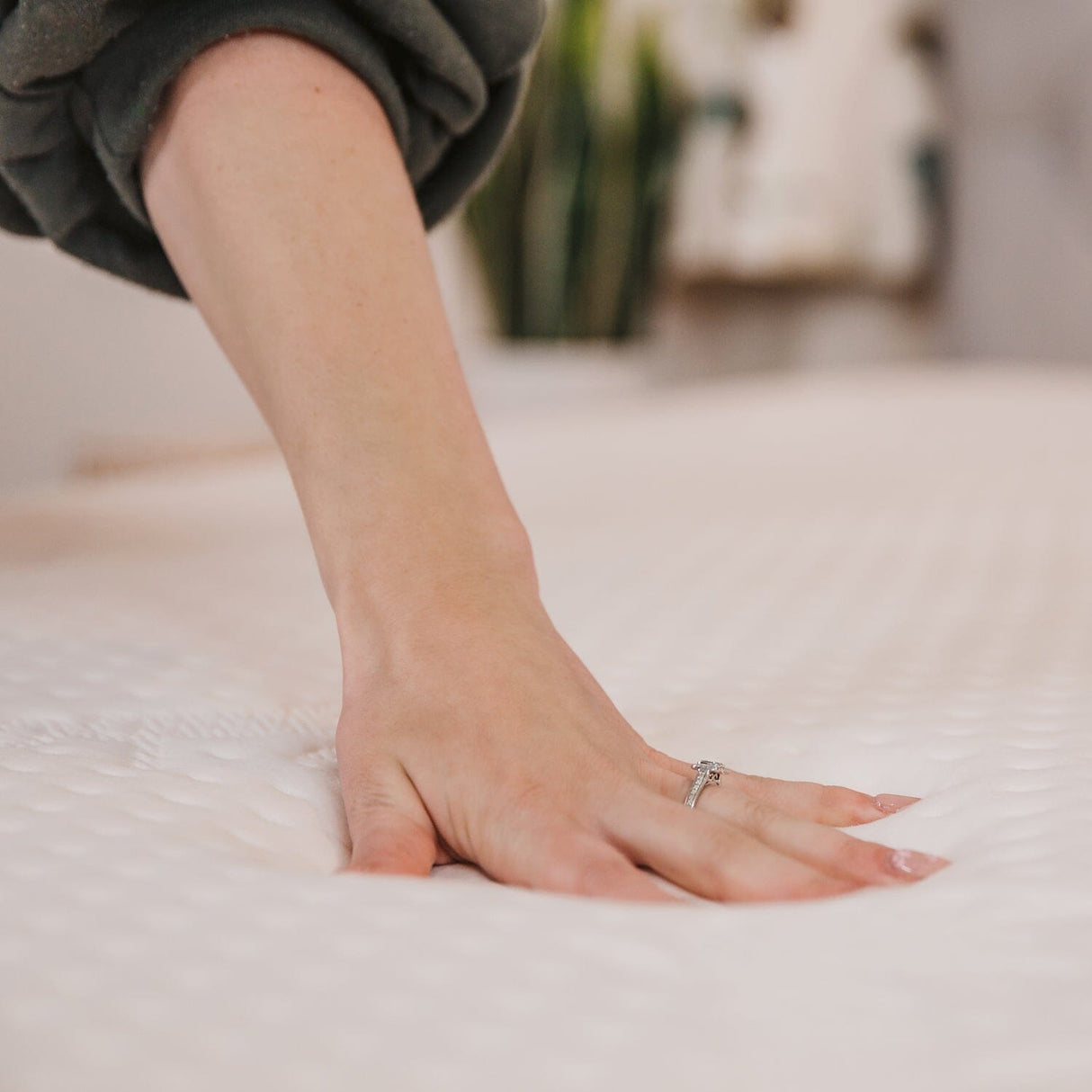 Alphonsine 2000 Pocket Sprung Encapsulated Memory Foam Bamboo Mattress Mattress Divan Base Direct