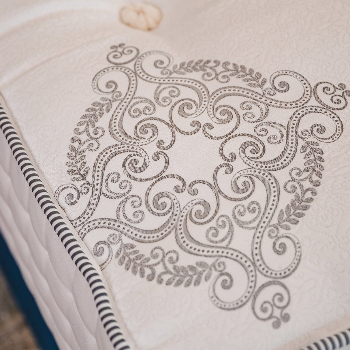 Sophia Briar-Rose Emilie 1000 Pocket Sprung Luxury Divan Bed Set Divan Bed Set Divan Base Direct