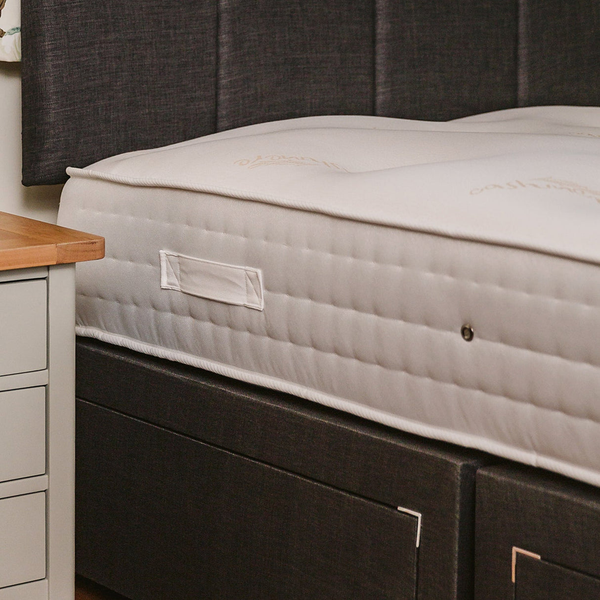 Cashmere Wool 1000 Pocket Sprung Hotel Divan Bed Set