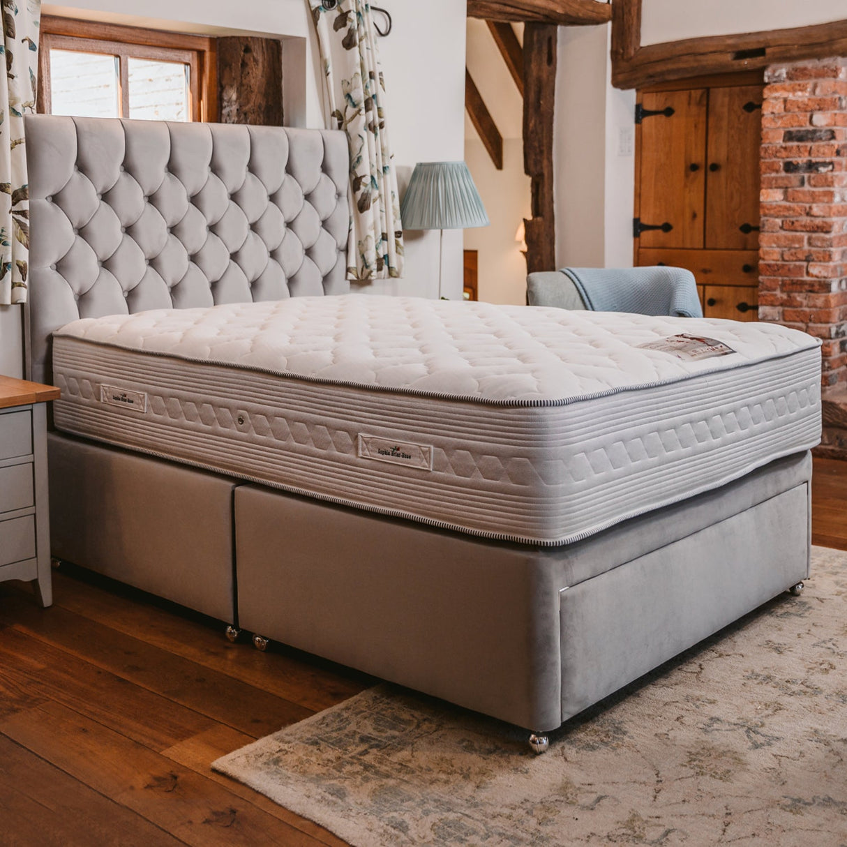 Hotel Sophia Briar-Rose Clemence 1000 Pocket Sprung Memory Foam Luxury Divan Bed Set