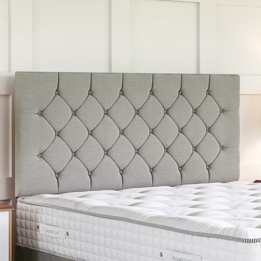 Chesterfield Ottoman Bed Set with Strutted Headboard