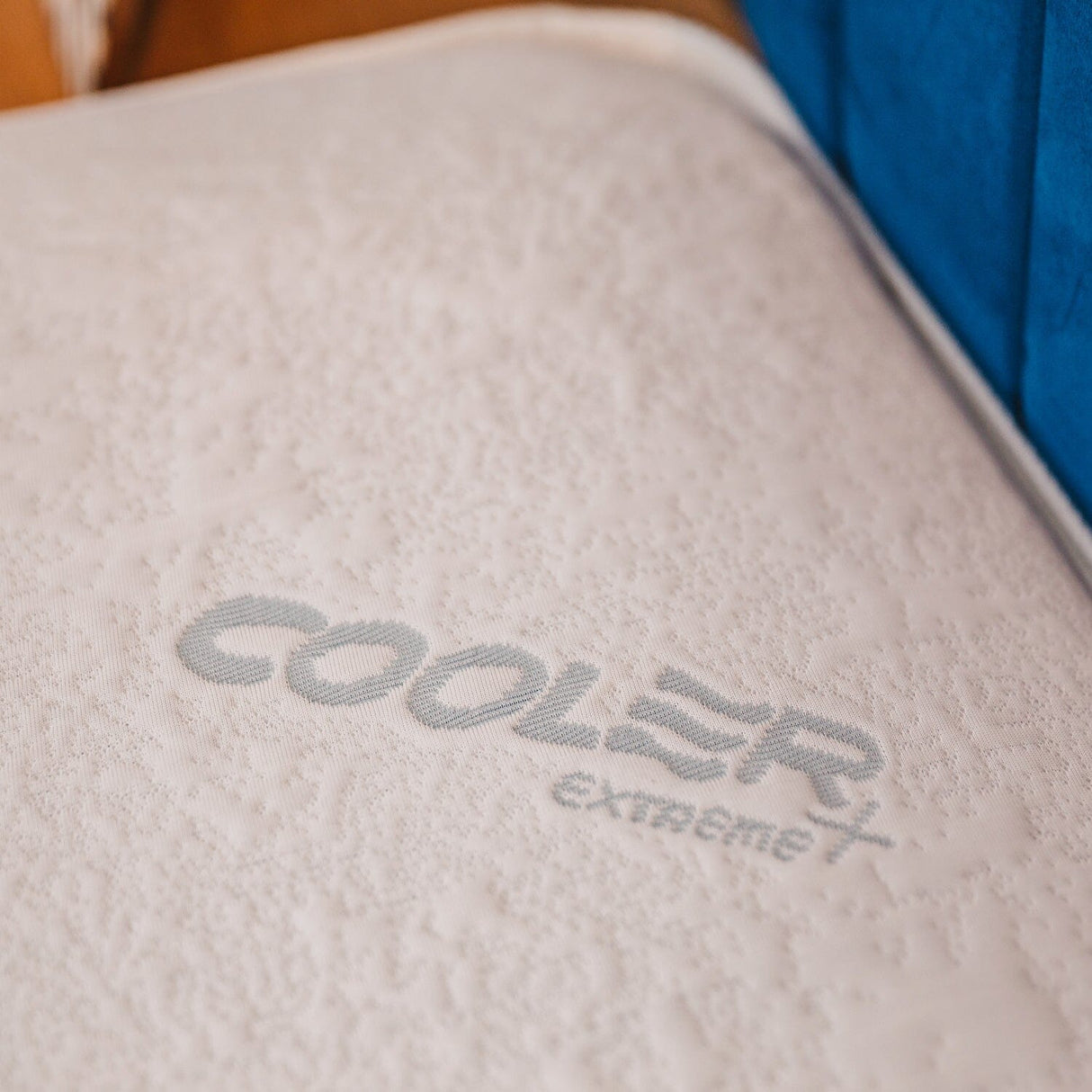 Dual Season Climate Control 3000 Pocket Sprung iGel Memory Foam Mattress Mattress Divan Base Direct 